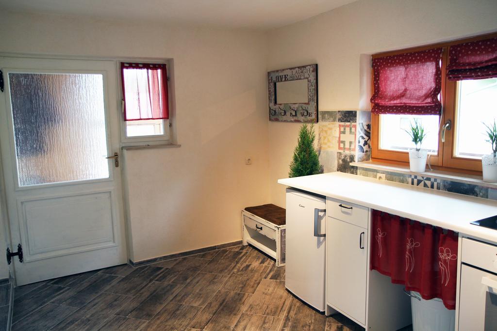 Apartma Obrh Smarjeske Toplice Luaran gambar